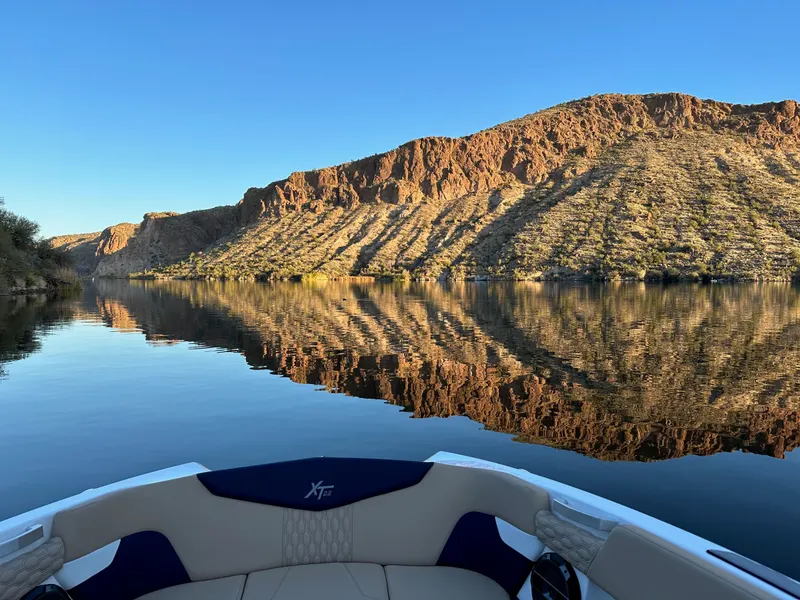 2022 MasterCraft XT22 — photo 5