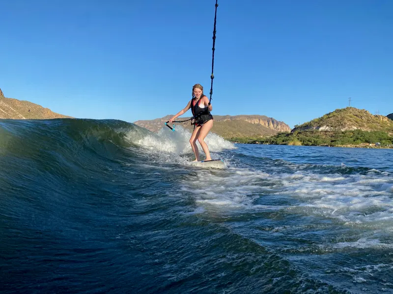 2022 MasterCraft XT22 — photo 9